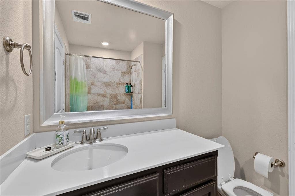 10805 Frost Place, McKinney, TX 75071 10805 Frost Place, McKinney, TX 75071