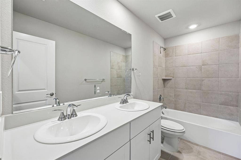 Photo is not of the actual home, but is an inspirational photo of builder’s model home and may depict options, furnishings, and/or decorator features that are not included.
