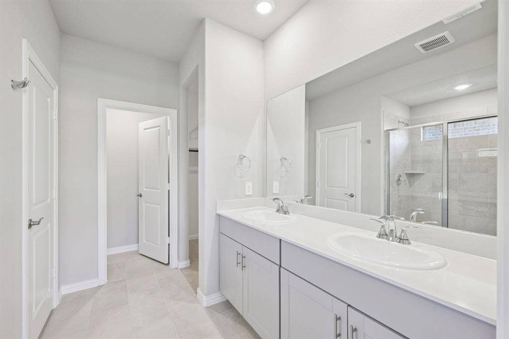 Photo is not of the actual home, but is an inspirational photo of builder’s model home and may depict options, furnishings, and/or decorator features that are not included.