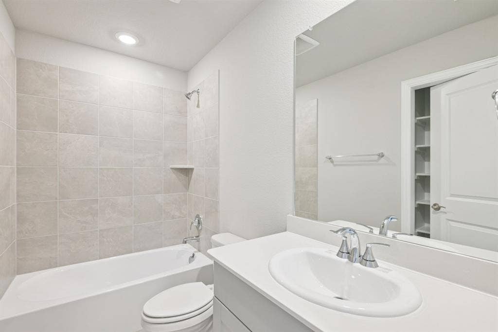 Photo is not of the actual home, but is an inspirational photo of builder’s model home and may depict options, furnishings, and/or decorator features that are not included.