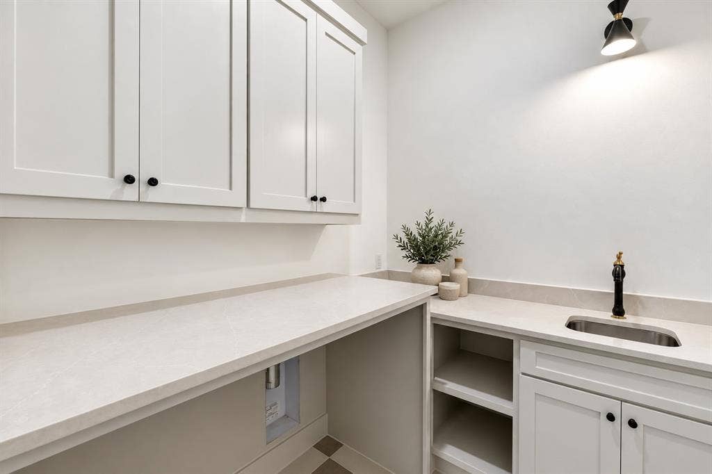 8723 Forest Hills Boulevard, Dallas, TX 75218 8723 Forest Hills Boulevard, Dallas, TX 75218
