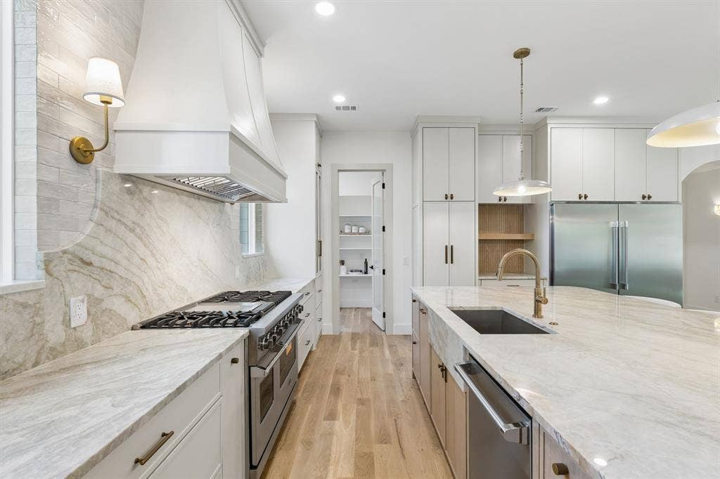 8723 Forest Hills Boulevard, Dallas, TX 75218 8723 Forest Hills Boulevard, Dallas, TX 75218