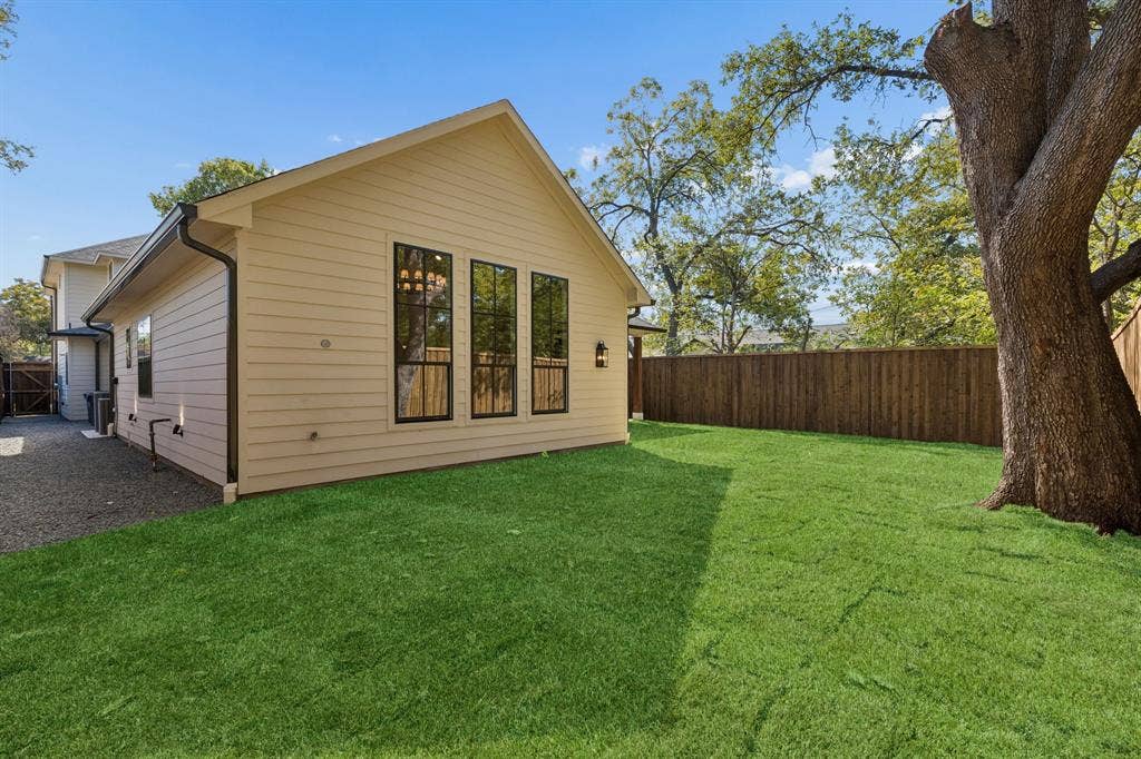 8723 Forest Hills Boulevard, Dallas, TX 75218 8723 Forest Hills Boulevard, Dallas, TX 75218