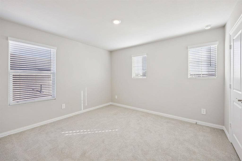 1125 Windflower Drive, Princeton, TX 75407 Photo is not of the actual home, but is an inspirational photo of builder’s model home and may depict options, furnishings, and/or decorator features that are not included.