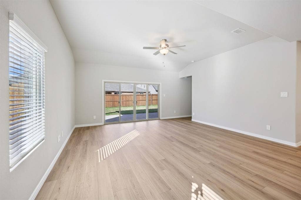 1125 Windflower Drive, Princeton, TX 75407 Photo is not of the actual home, but is an inspirational photo of builder’s model home and may depict options, furnishings, and/or decorator features that are not included.