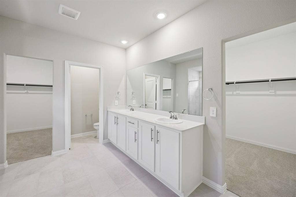 1125 Windflower Drive, Princeton, TX 75407 Photo is not of the actual home, but is an inspirational photo of builder’s model home and may depict options, furnishings, and/or decorator features that are not included.