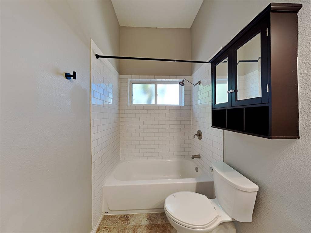 250 Pinyon Lane, Coppell, TX 75019 250 Pinyon Lane, Coppell, TX 75019