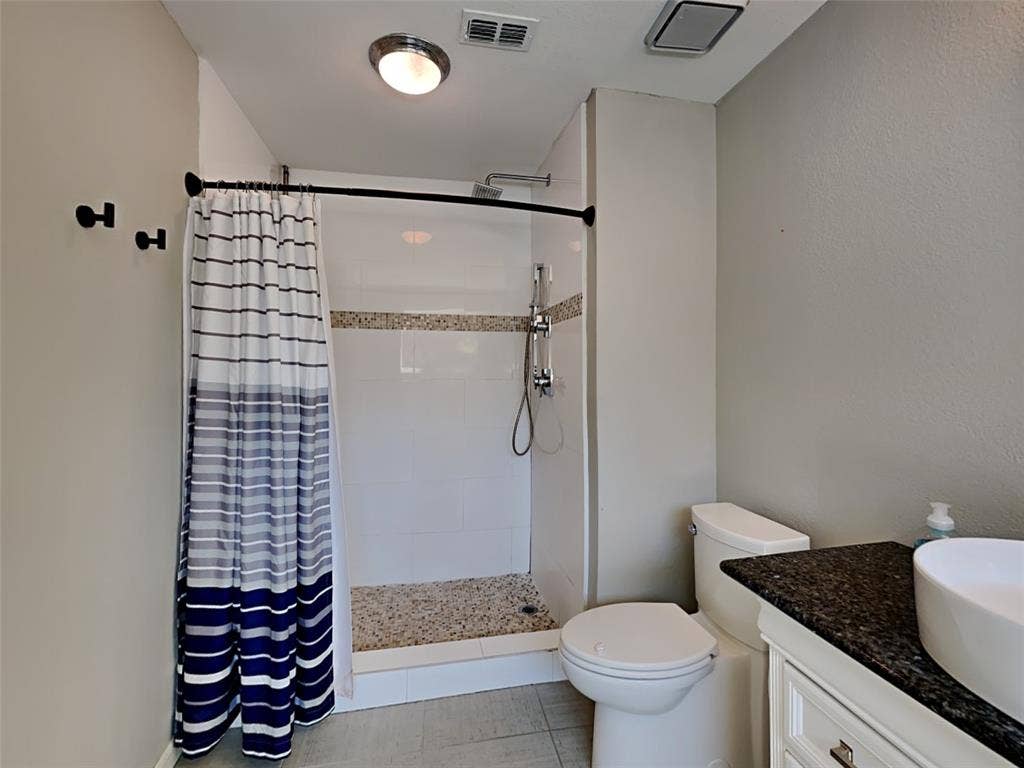 250 Pinyon Lane, Coppell, TX 75019 250 Pinyon Lane, Coppell, TX 75019