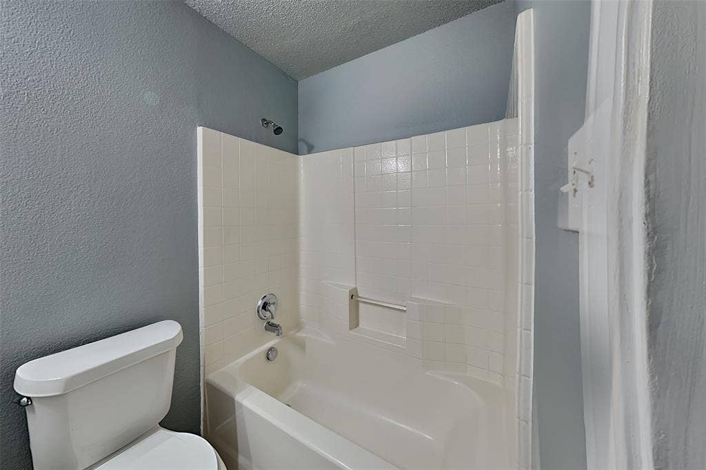 2844 Island Wren Drive, Mesquite, TX 75181 2844 Island Wren Drive, Mesquite, TX 75181
