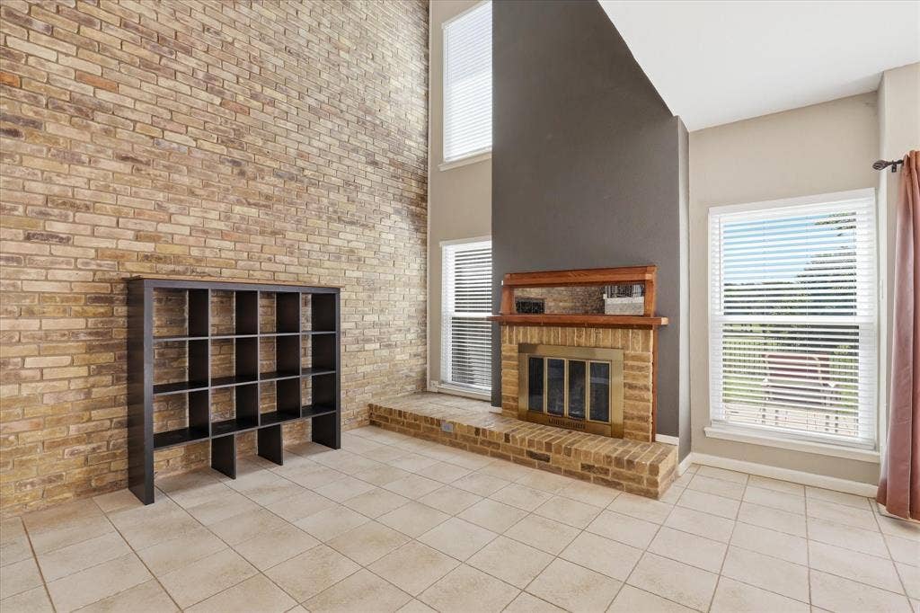 828 Pebble Beach Drive, Garland, TX 75043 828 Pebble Beach Drive, Garland, TX 75043