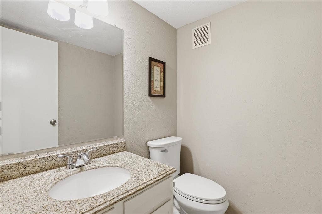 828 Pebble Beach Drive, Garland, TX 75043 828 Pebble Beach Drive, Garland, TX 75043
