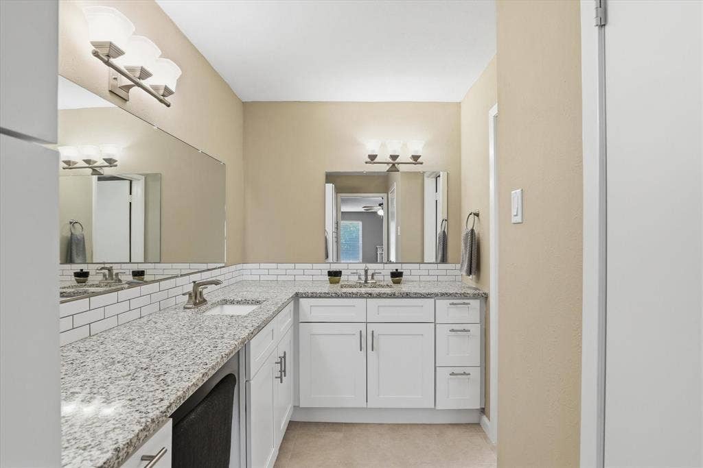 828 Pebble Beach Drive, Garland, TX 75043 828 Pebble Beach Drive, Garland, TX 75043