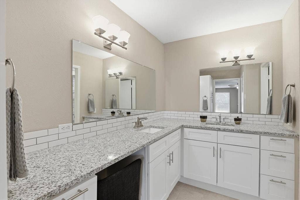 828 Pebble Beach Drive, Garland, TX 75043 828 Pebble Beach Drive, Garland, TX 75043