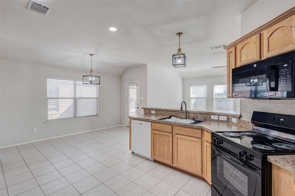9713 Mystic Dunes Drive, McKinney, TX 75072 9713 Mystic Dunes Drive, McKinney, TX 75072