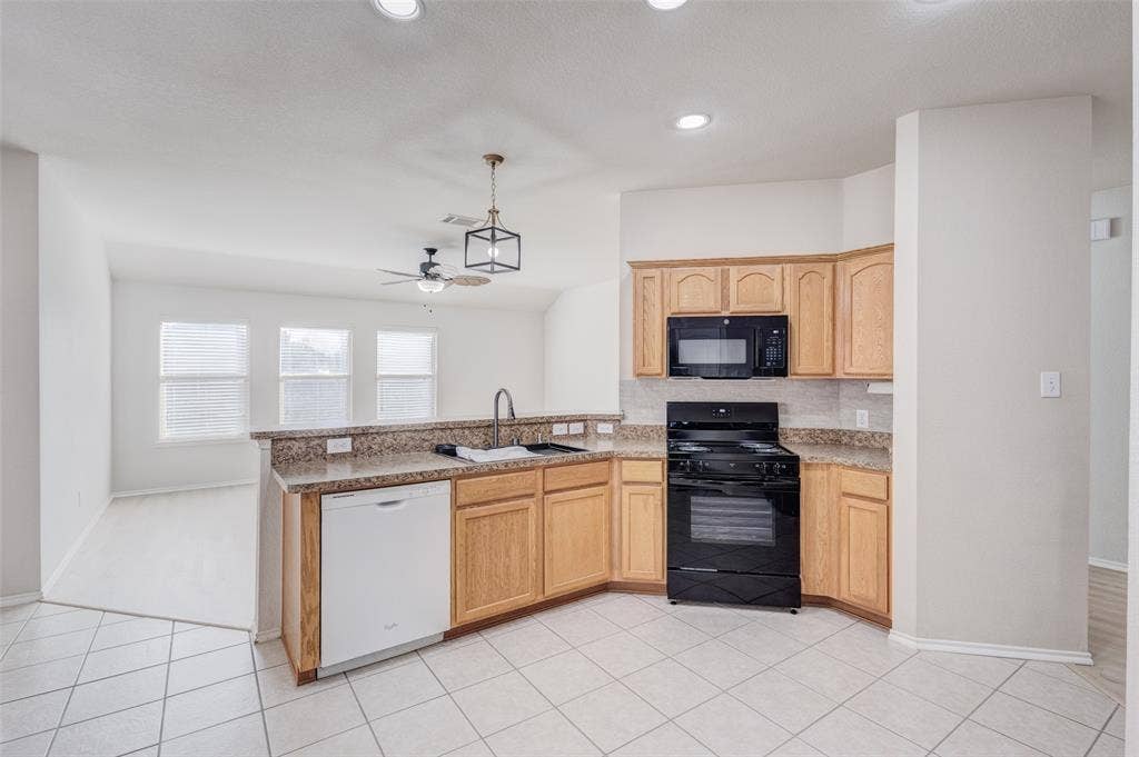 9713 Mystic Dunes Drive, McKinney, TX 75072 9713 Mystic Dunes Drive, McKinney, TX 75072