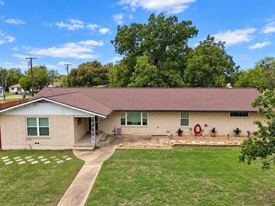 Property photo for 790 S Lillian Street, Stephenville, TX