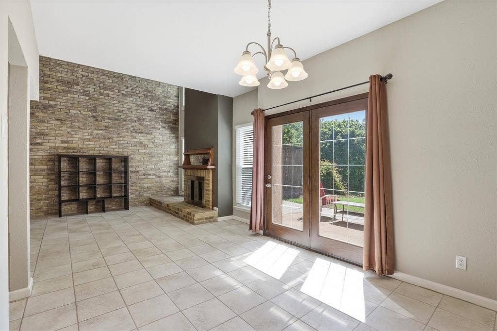 828 Pebble Beach Drive, Garland, TX 75043 828 Pebble Beach Drive, Garland, TX 75043