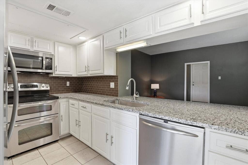 828 Pebble Beach Drive, Garland, TX 75043 828 Pebble Beach Drive, Garland, TX 75043