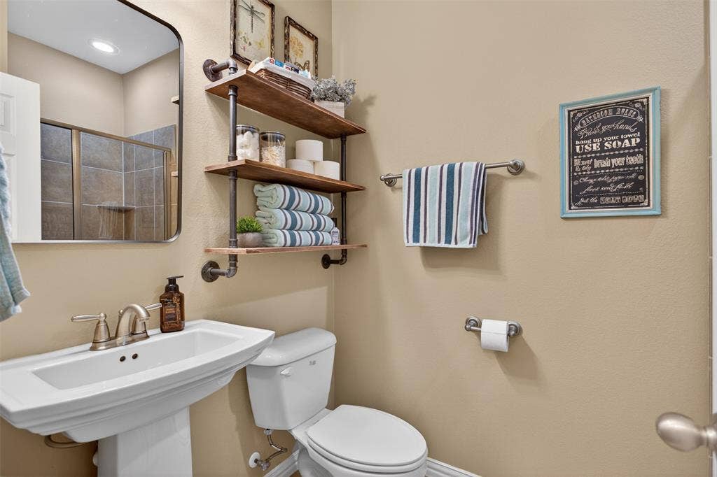 1109 Cadbury Lane, Forney, TX 75126