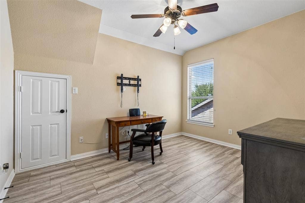 7625 Ridgedale Court, Sachse, TX 75048 Guest Bedroom upstairs