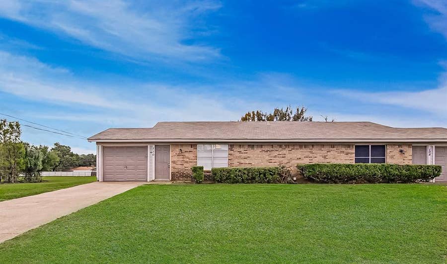 Property photo for 110 Ramada Avenue, Joshua, TX