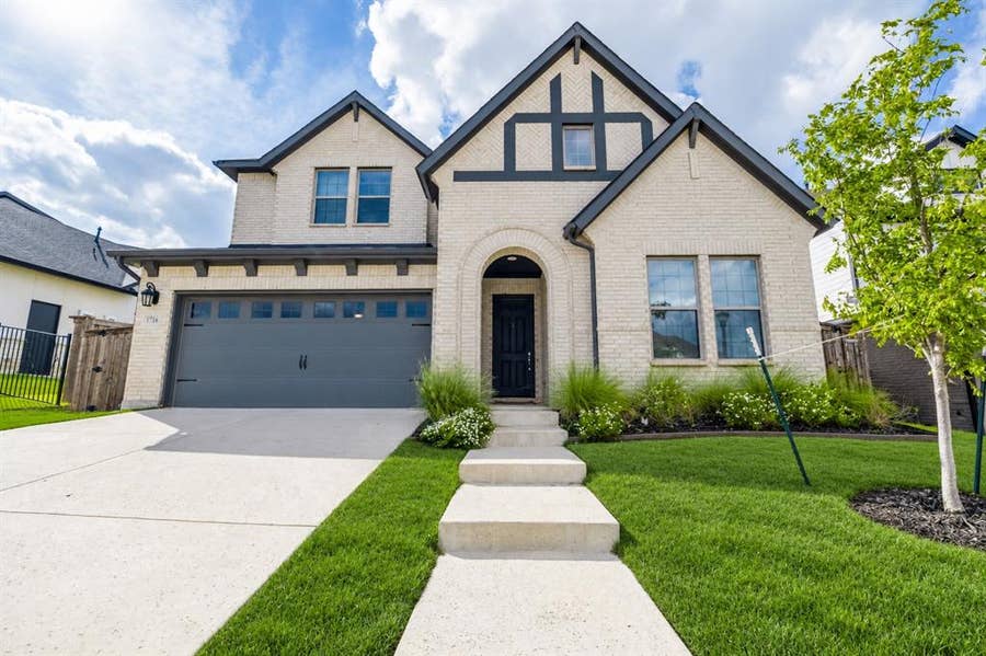 Property photo for 1716 Purple Thistle Lane, Fort Worth, TX