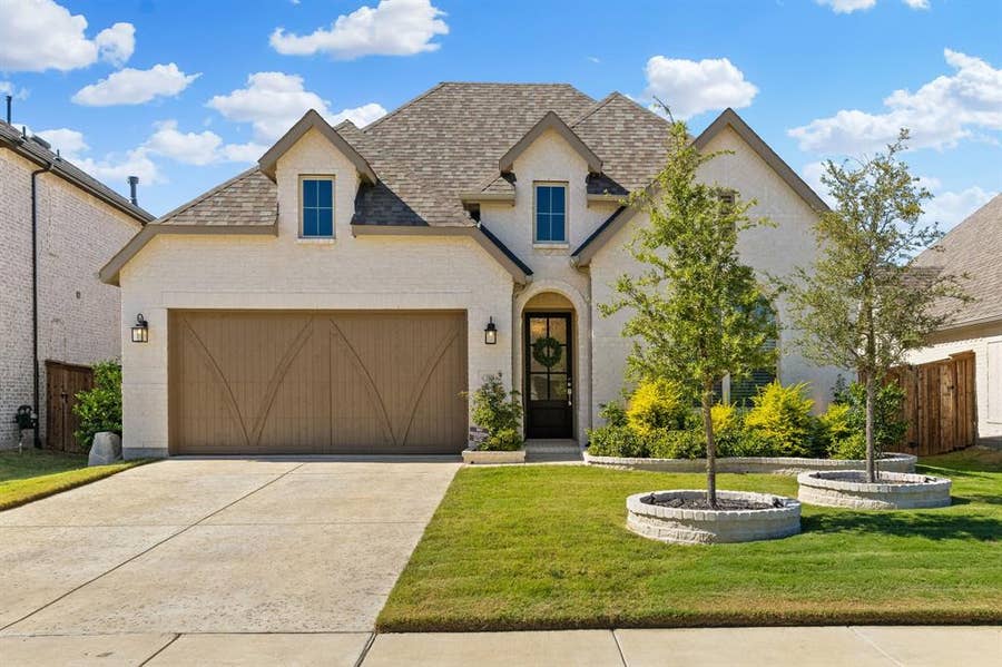 Property photo for 1808 Cypress Gap Trail, Mansfield, TX