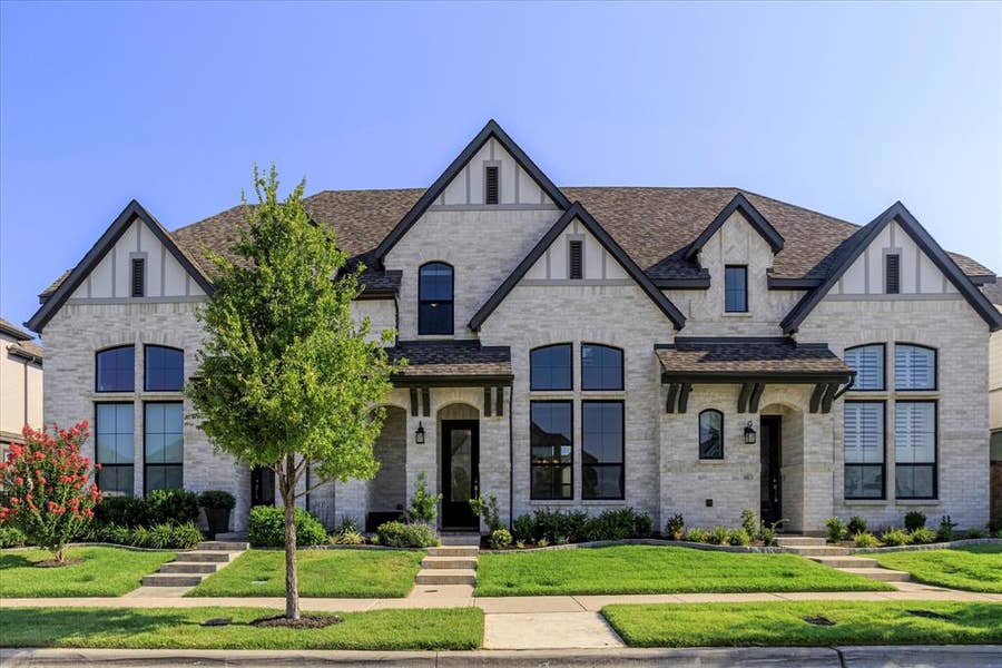 Property photo for 14408 Greymoore Circle, Fort Worth, TX