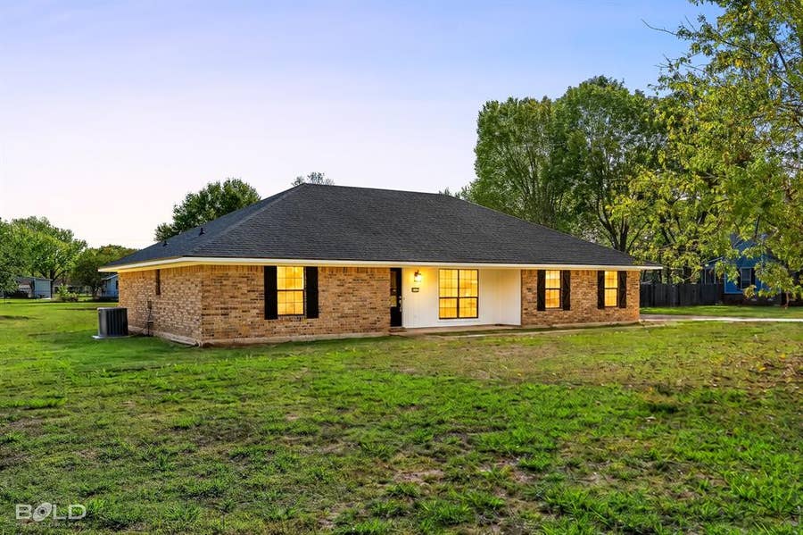 Property photo for 102 Timber Ridge Drive, Bossier City, LA