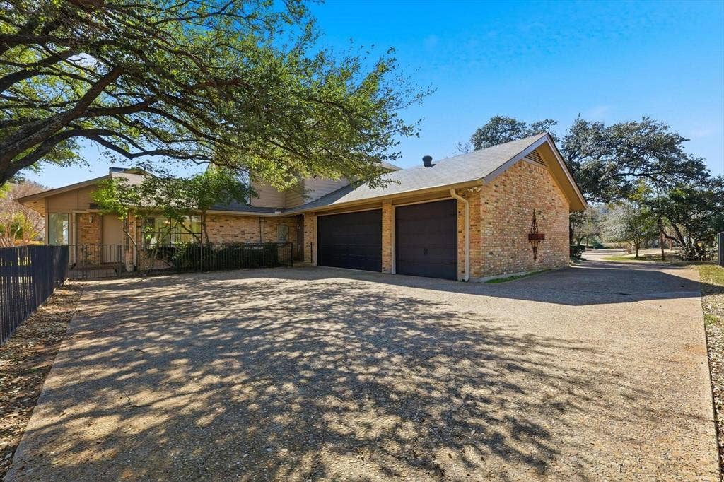 5806 Bent Trail, Dallas, TX 75248 5806 Bent Trail, Dallas, TX 75248