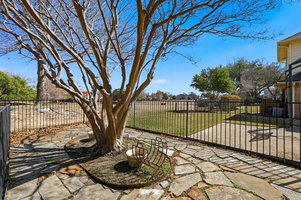 5806 Bent Trail, Dallas, TX 75248 5806 Bent Trail, Dallas, TX 75248