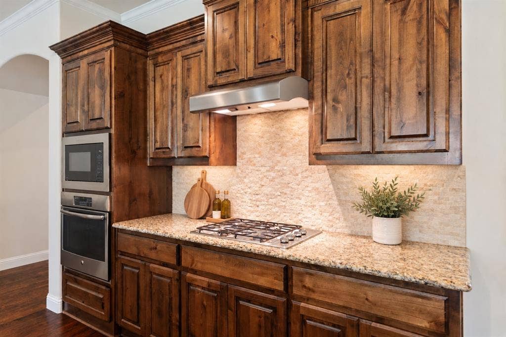 Gas cooktop and stainless steel appliances
