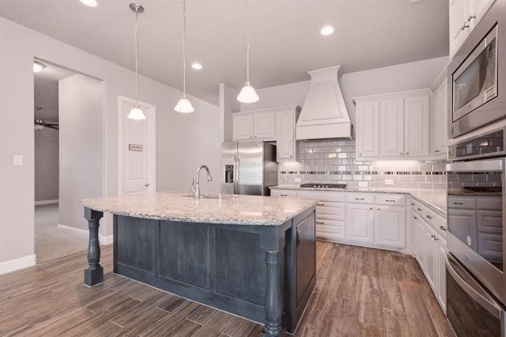 605 Brook Drive, Anna, TX 75409 double ovens and built in microwave