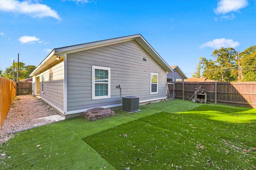 1735 Mcbroom Street, Dallas, TX 75212 1735 Mcbroom Street, Dallas, TX 75212