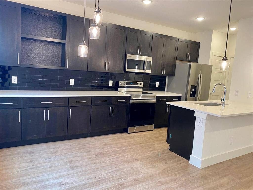 7330 Bree Court, Dallas, TX 75235 7330 Bree Court, Dallas, TX 75235