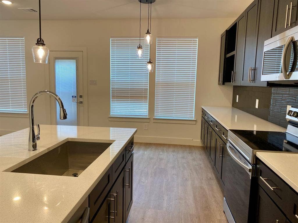 7330 Bree Court, Dallas, TX 75235 7330 Bree Court, Dallas, TX 75235