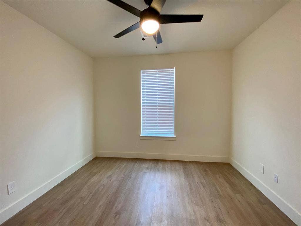 7330 Bree Court, Dallas, TX 75235 7330 Bree Court, Dallas, TX 75235