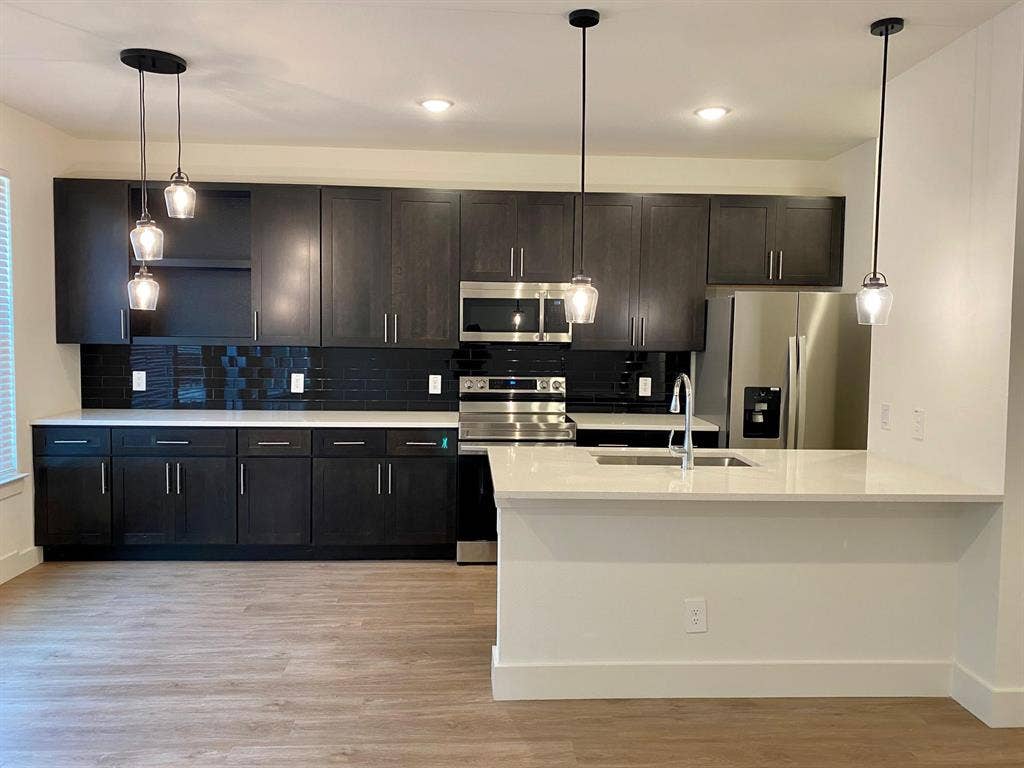 7330 Bree Court, Dallas, TX 75235 7330 Bree Court, Dallas, TX 75235