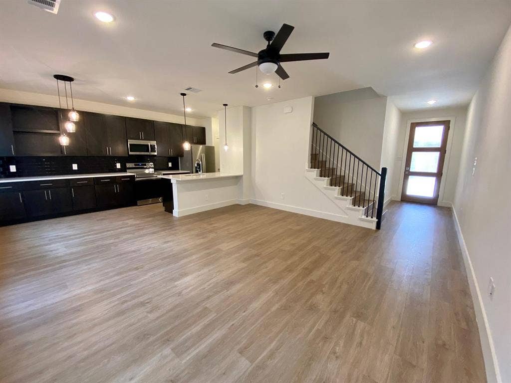 7330 Bree Court, Dallas, TX 75235 7330 Bree Court, Dallas, TX 75235