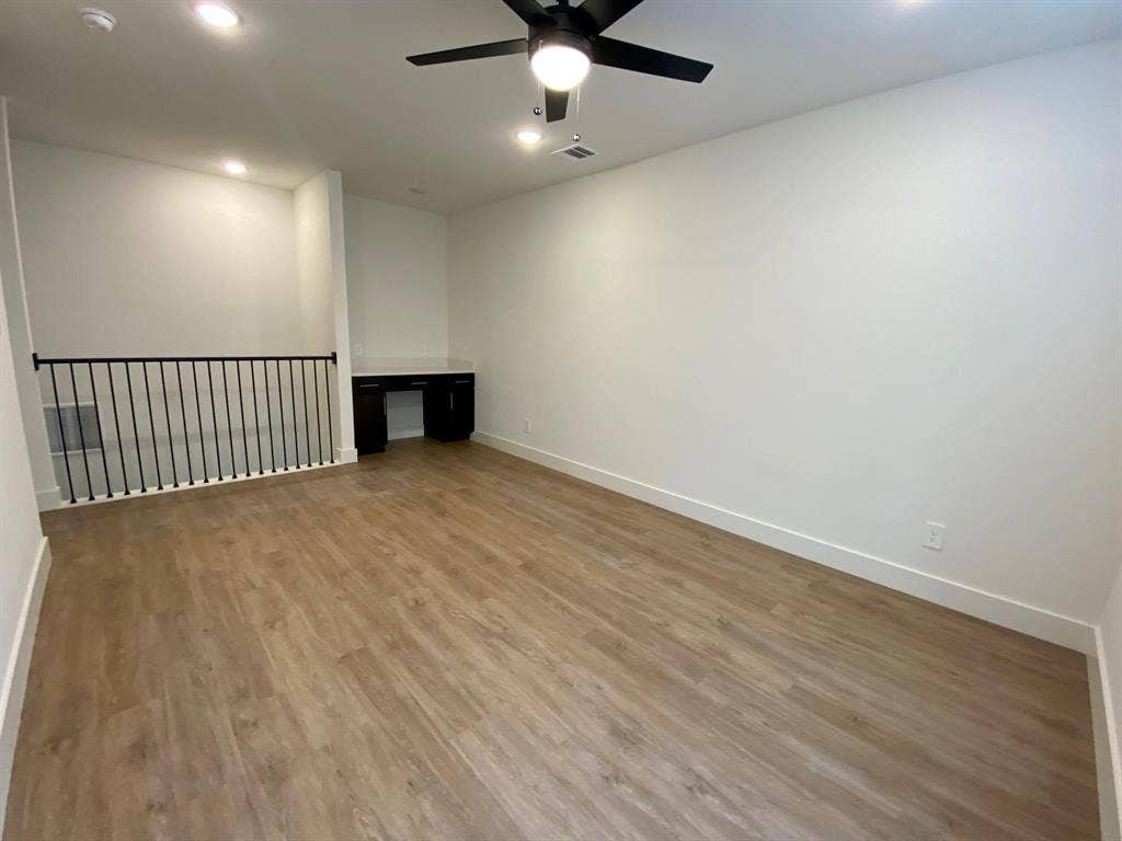 7330 Bree Court, Dallas, TX 75235 7330 Bree Court, Dallas, TX 75235
