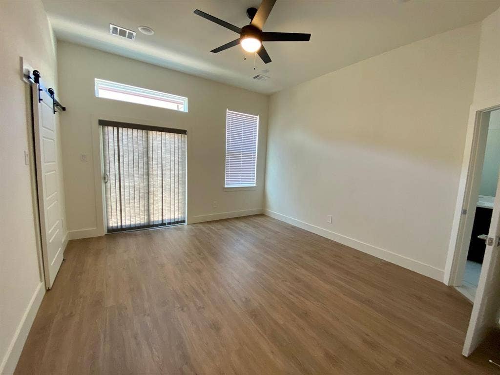 7330 Bree Court, Dallas, TX 75235 7330 Bree Court, Dallas, TX 75235