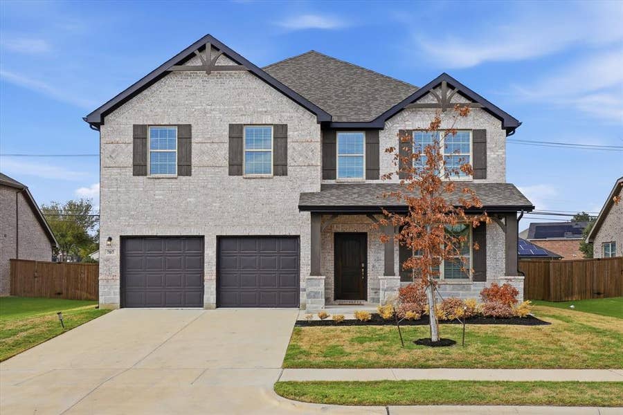 Property photo for 707 Ranchvale Court, Arlington, TX