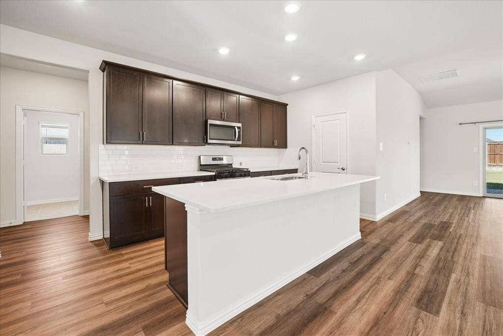 671 Briar Drive, Lavon, TX 75166 671 Briar Drive, Lavon, TX 75166
