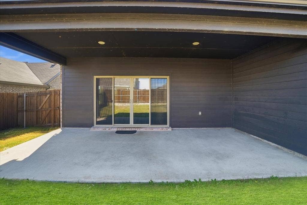 671 Briar Drive, Lavon, TX 75166 671 Briar Drive, Lavon, TX 75166