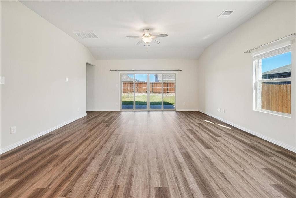 671 Briar Drive, Lavon, TX 75166 671 Briar Drive, Lavon, TX 75166