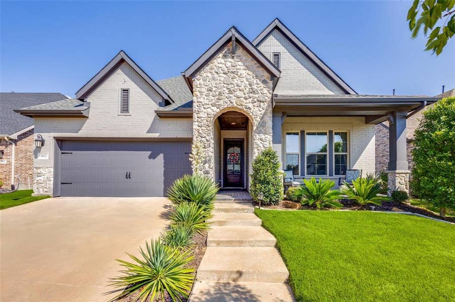 Property photo for 1812 Leo Drive, Van Alstyne, TX