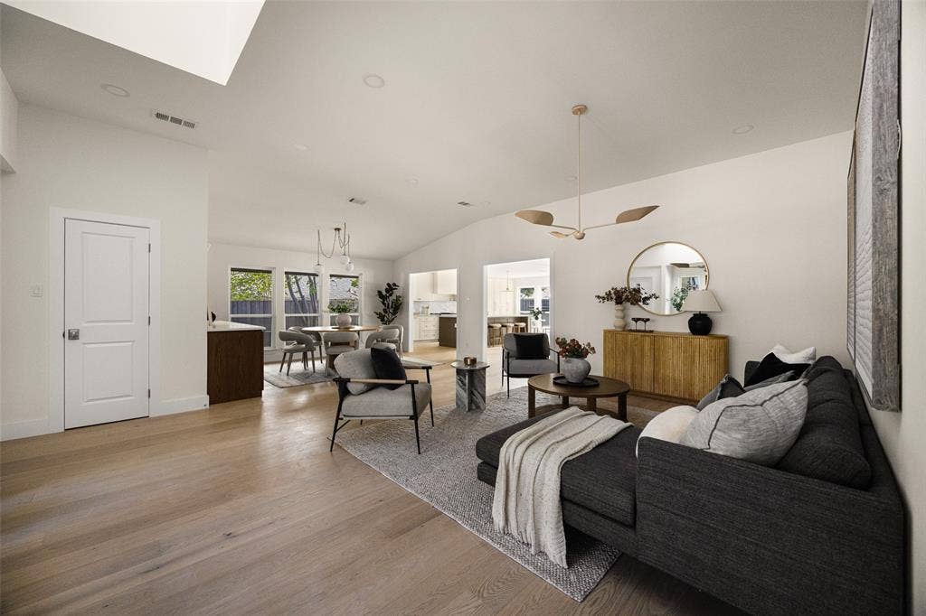 7736 Bantry Lane, Dallas, TX 75248 7736 Bantry Lane, Dallas, TX 75248