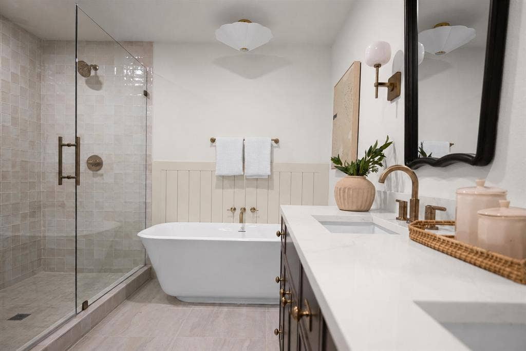 7736 Bantry Lane, Dallas, TX 75248 7736 Bantry Lane, Dallas, TX 75248