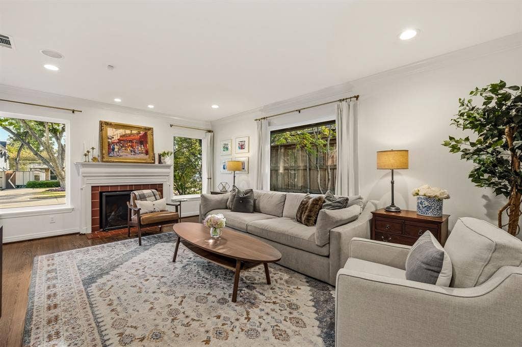 6959 Merrilee Lane, Dallas, TX 75214