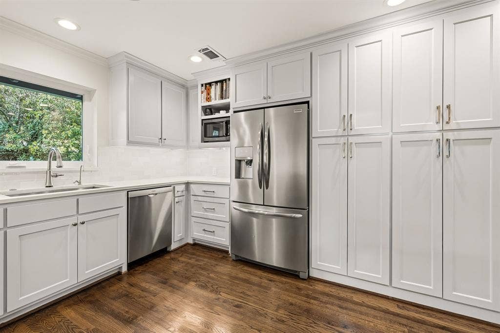 6959 Merrilee Lane, Dallas, TX 75214